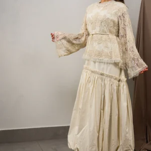 دراعة دانتيل قطعتين - أوف وايت